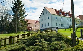 Dreiseitenhof Ferienwohnung Künzel